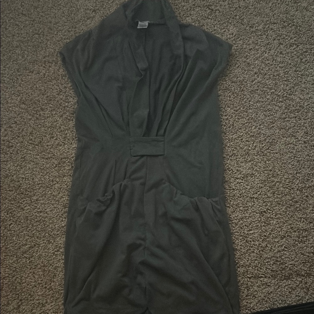 Lulumari Black Maxi Dress with Elegant Design